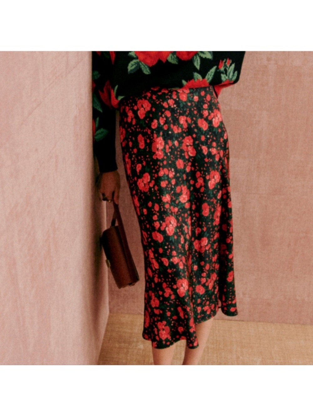 Sandy Skirt in Red Roses